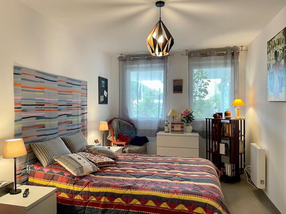 21 - Tres Agreable Rdc Avec Terrasse Et Parking Apartment Bandol Bagian luar foto