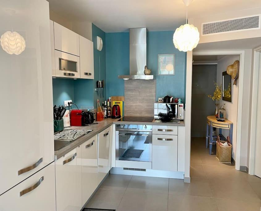 21 - Tres Agreable Rdc Avec Terrasse Et Parking Apartment Bandol Bagian luar foto
